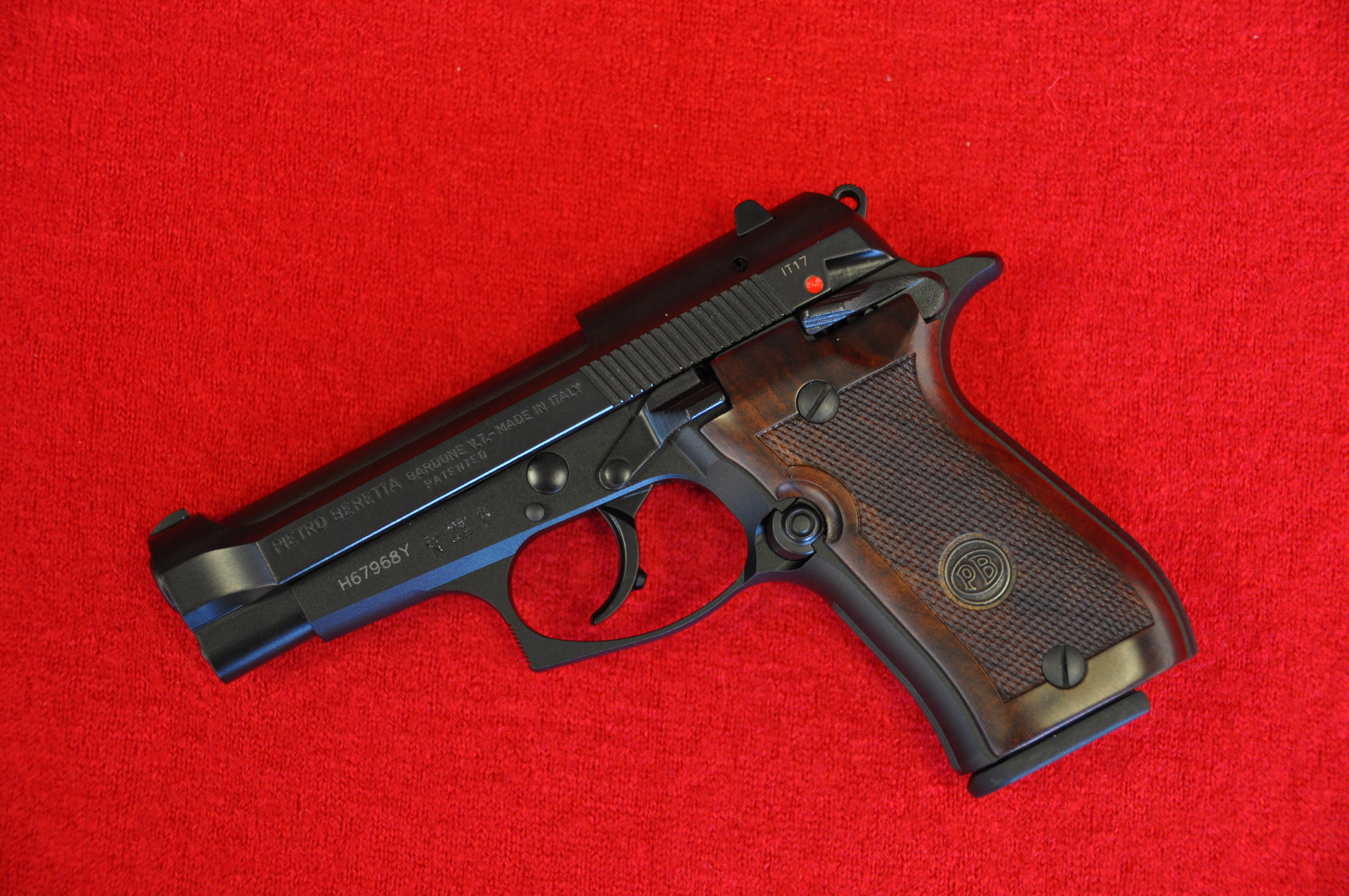 Pistole BERETTA Medium Frame Serie 80 Pistole BERETTA Medium Frame Serie 80