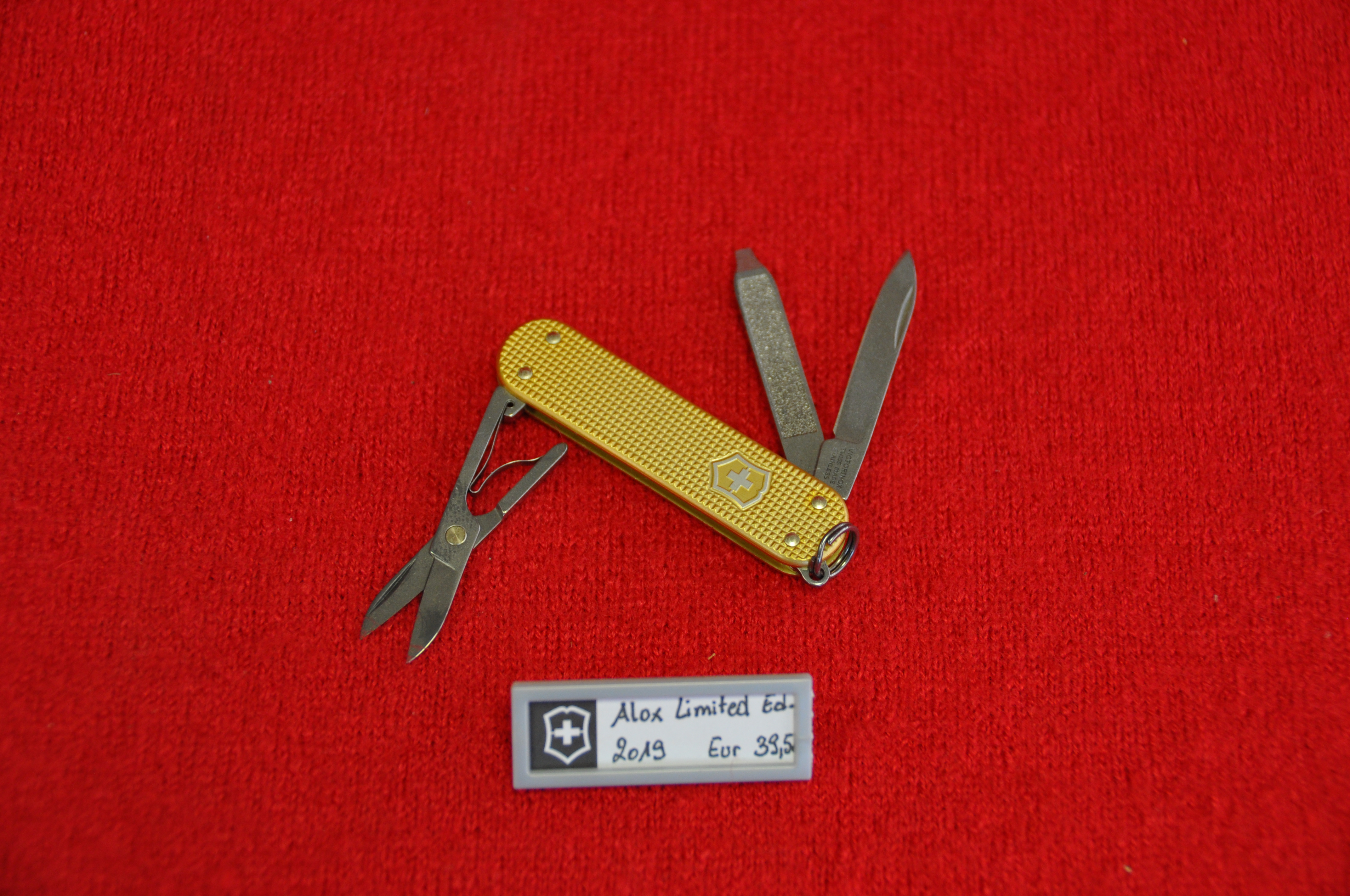 VICTORINOX Evolution Wood S557 VICTORINOX Evolution Wood S557